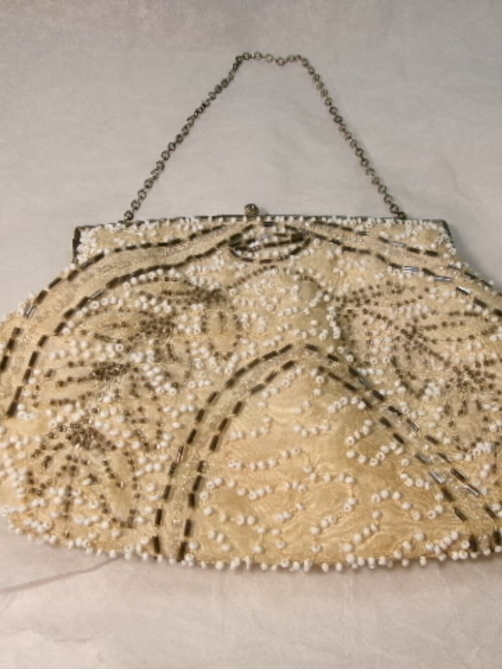 Vintage Beaded Women's Chain Handle Purse